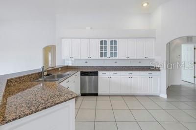 For Rent: $4,600 (4 beds, 3 baths, 2628 Square Feet)