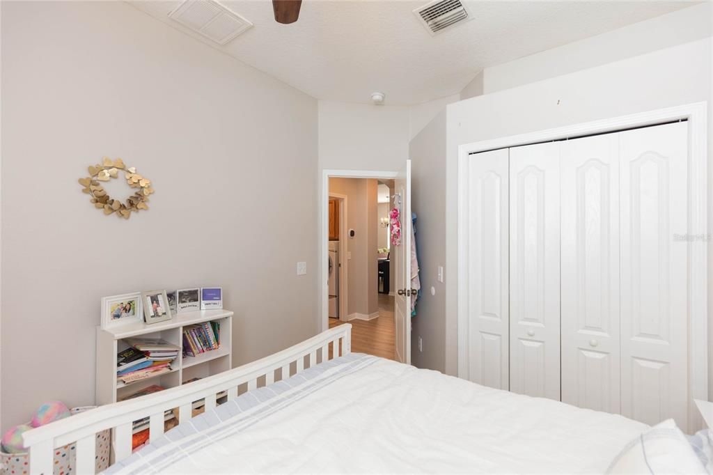 En Venta: $394,000 (3 camas, 2 baños, 2102 Pies cuadrados)