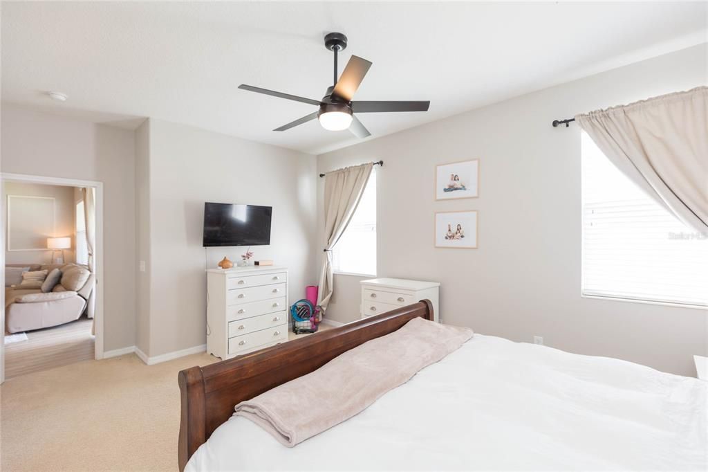 En Venta: $394,000 (3 camas, 2 baños, 2102 Pies cuadrados)