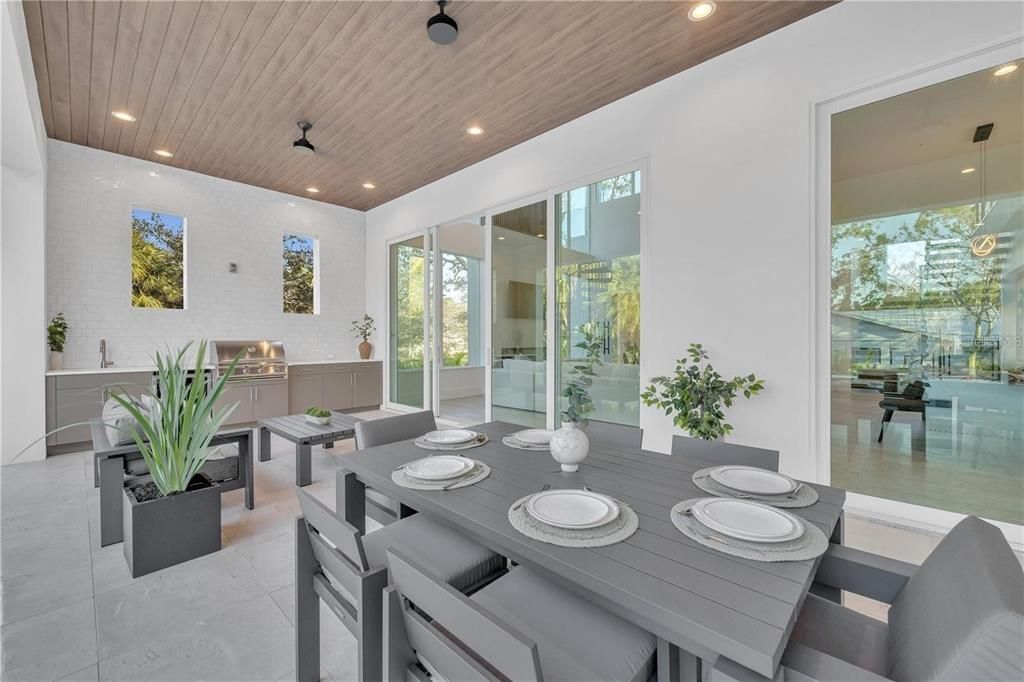 For Sale: $3,690,000 (4 beds, 4 baths, 3996 Square Feet)