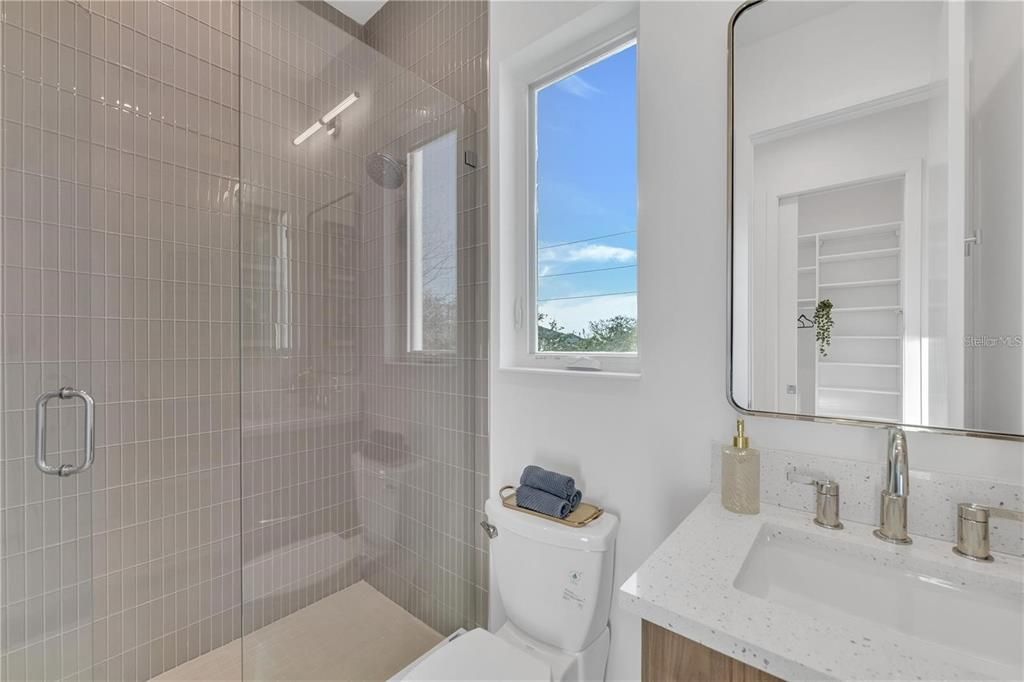 For Sale: $3,690,000 (4 beds, 4 baths, 3996 Square Feet)