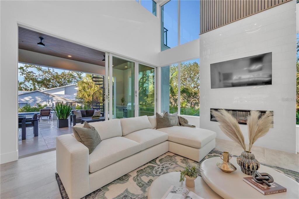 For Sale: $3,690,000 (4 beds, 4 baths, 3996 Square Feet)