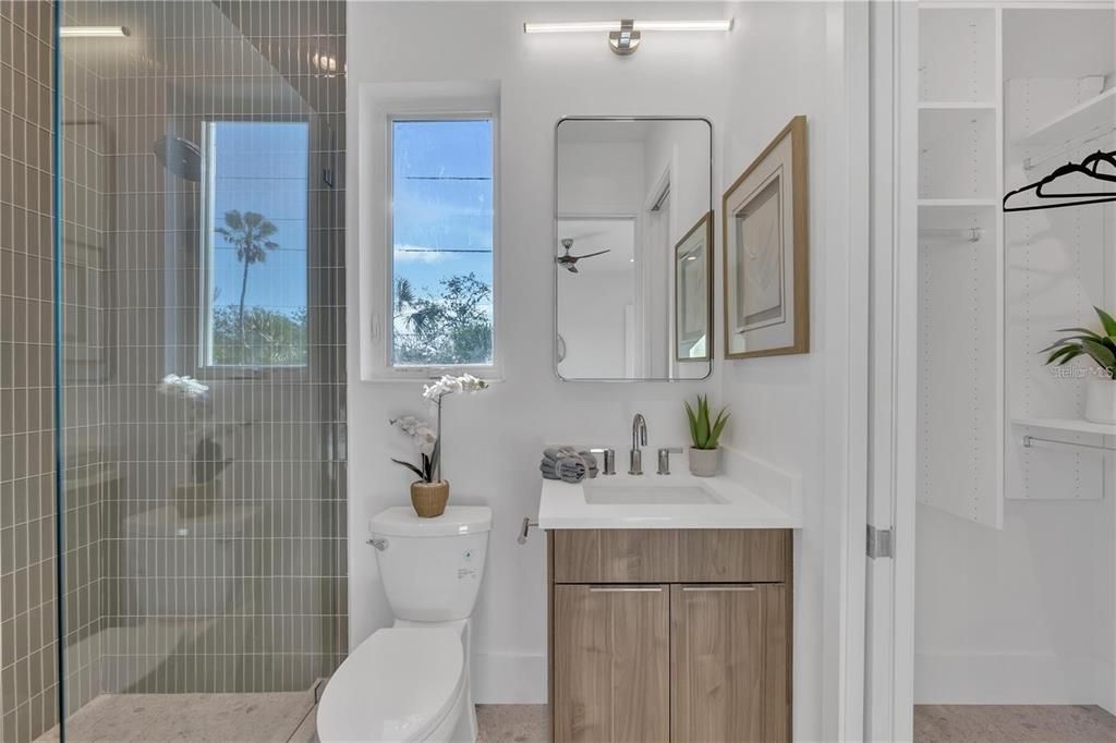 For Sale: $3,690,000 (4 beds, 4 baths, 3996 Square Feet)