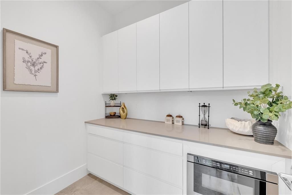For Sale: $3,690,000 (4 beds, 4 baths, 3996 Square Feet)
