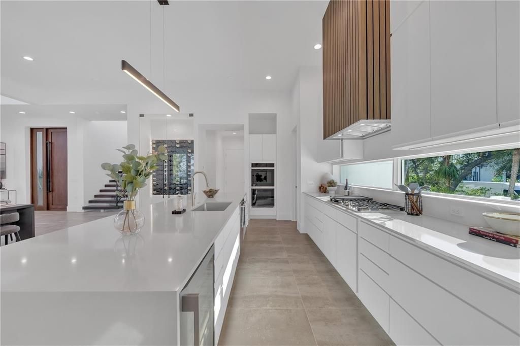 For Sale: $3,690,000 (4 beds, 4 baths, 3996 Square Feet)