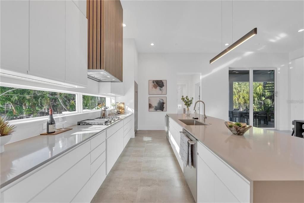 For Sale: $3,690,000 (4 beds, 4 baths, 3996 Square Feet)