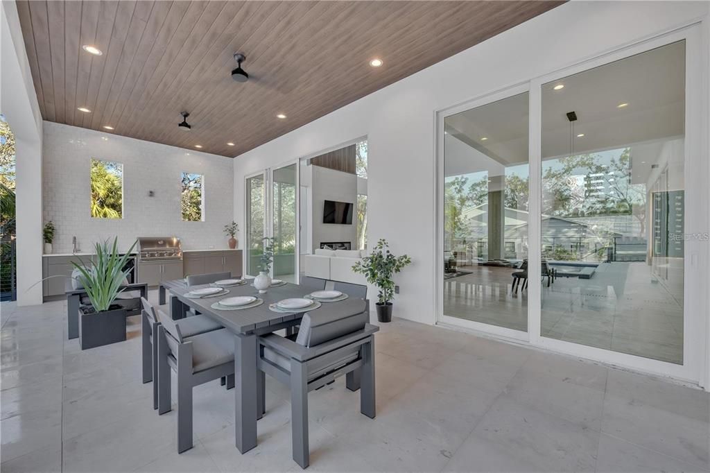 For Sale: $3,690,000 (4 beds, 4 baths, 3996 Square Feet)