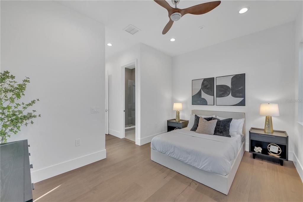 For Sale: $3,690,000 (4 beds, 4 baths, 3996 Square Feet)