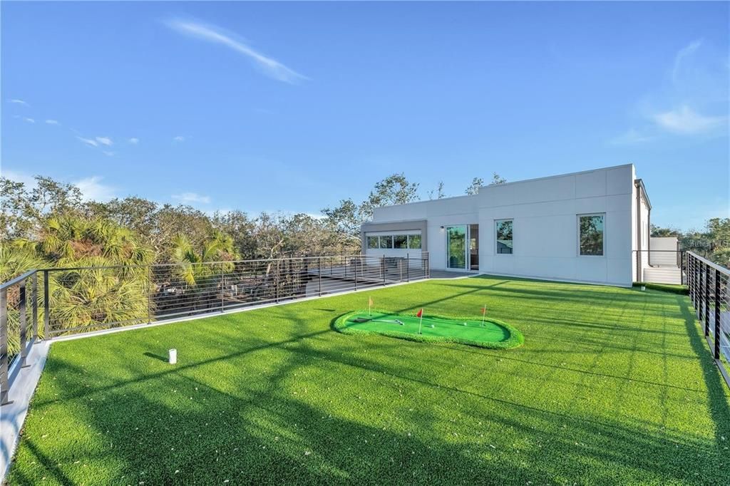 For Sale: $3,690,000 (4 beds, 4 baths, 3996 Square Feet)