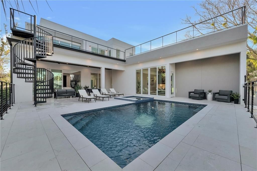 For Sale: $3,690,000 (4 beds, 4 baths, 3996 Square Feet)
