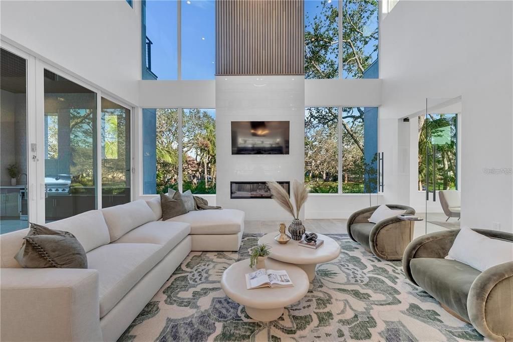 For Sale: $3,690,000 (4 beds, 4 baths, 3996 Square Feet)