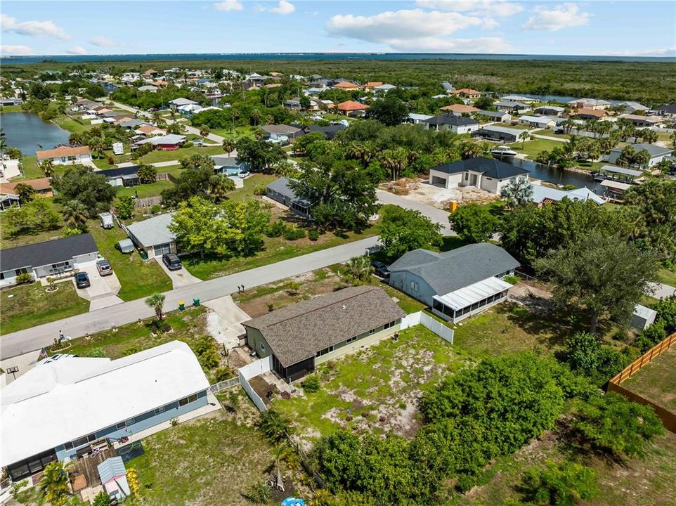 На продажу: $234,900 (3 спален, 2 ванн, 1204 Квадратных фут)
