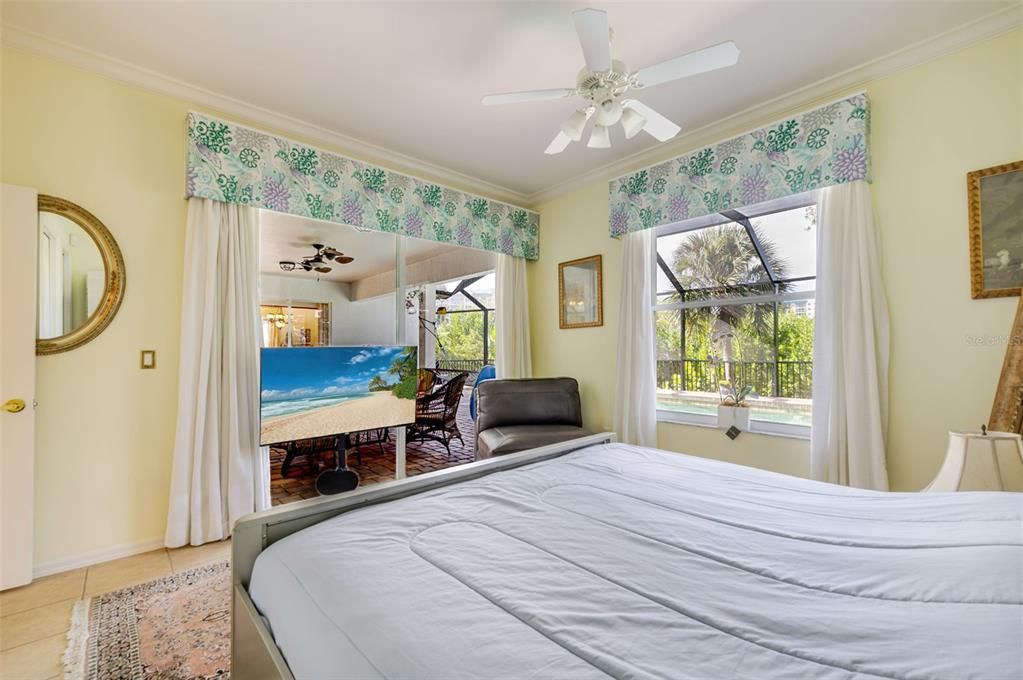 For Sale: $1,285,000 (5 beds, 3 baths, 4697 Square Feet)