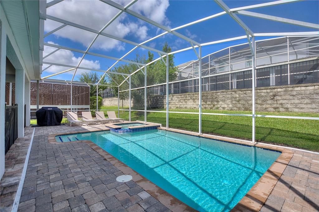 En Venta: $789,000 (8 camas, 5 baños, 3909 Pies cuadrados)