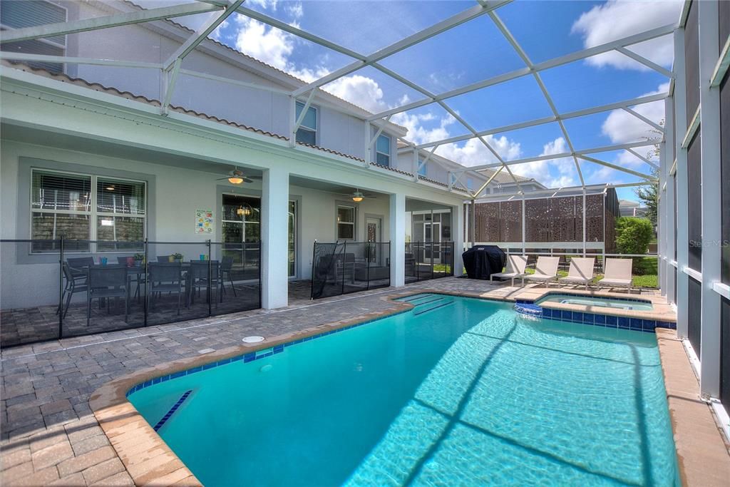 En Venta: $789,000 (8 camas, 5 baños, 3909 Pies cuadrados)