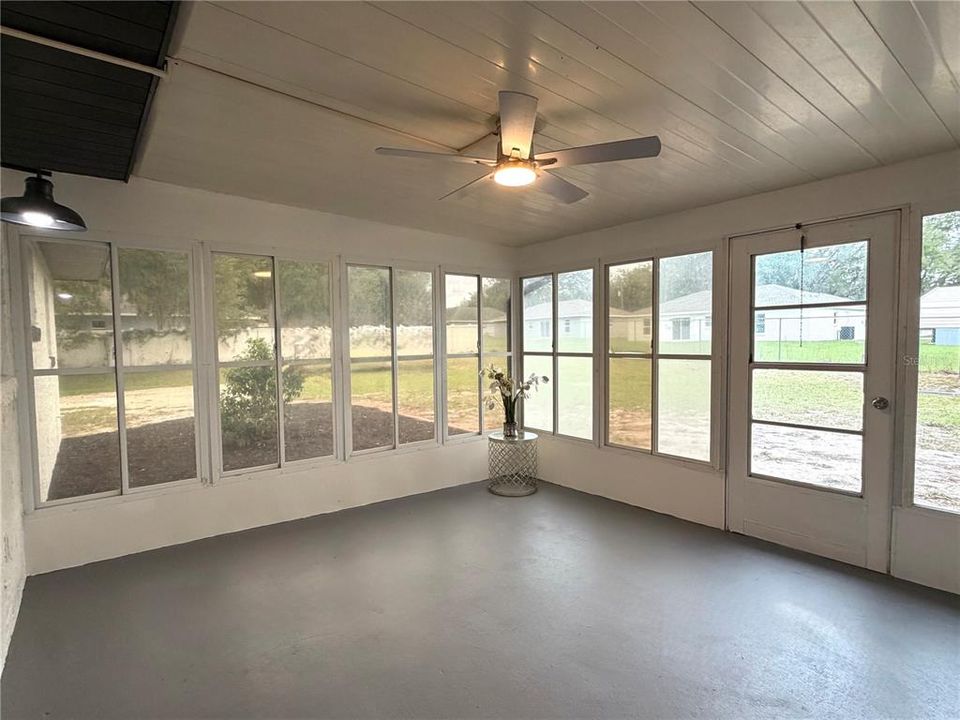 For Sale: $274,900 (3 beds, 2 baths, 1748 Square Feet)