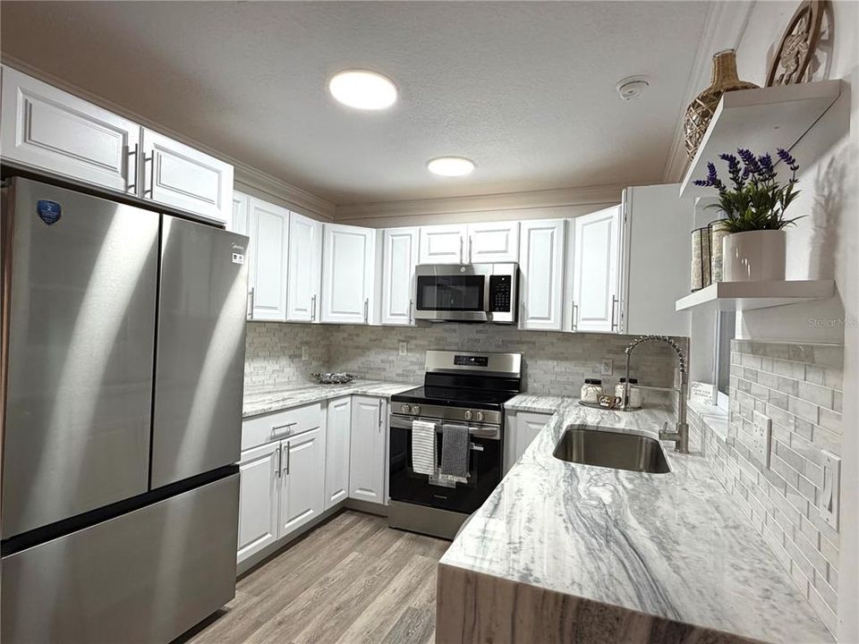 For Sale: $274,900 (3 beds, 2 baths, 1748 Square Feet)