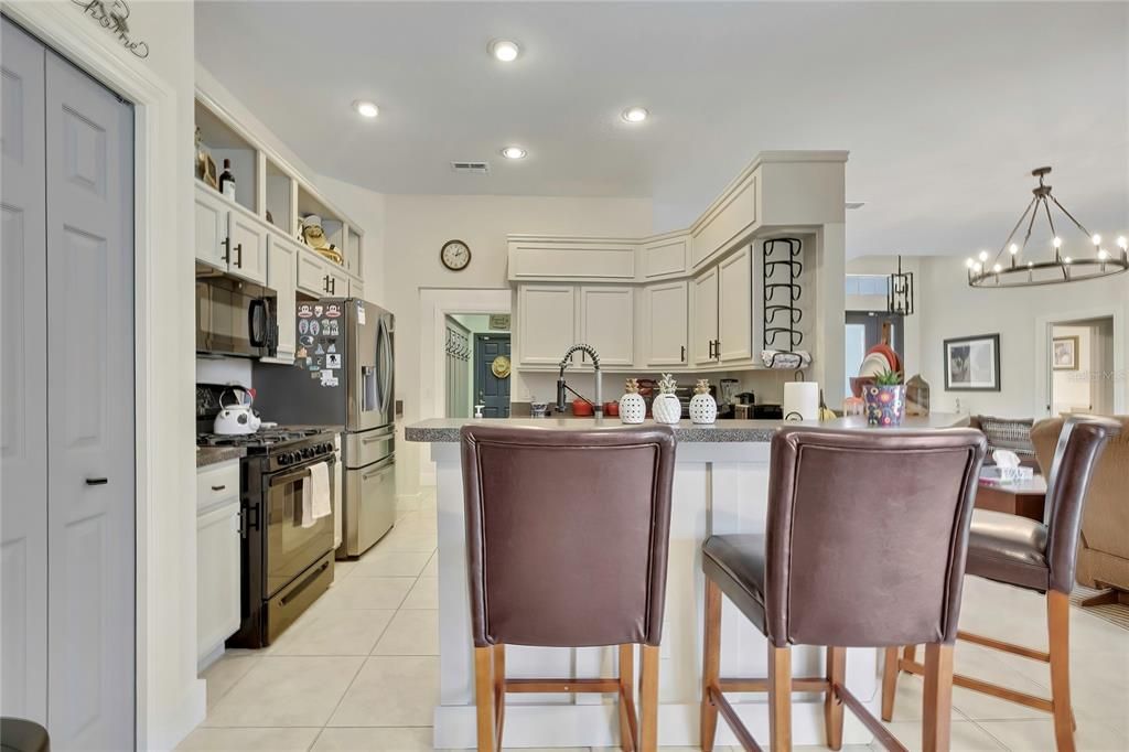 For Sale: $355,950 (3 beds, 2 baths, 1844 Square Feet)