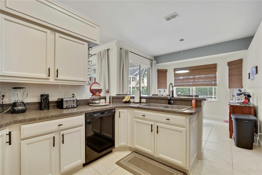 For Sale: $355,950 (3 beds, 2 baths, 1844 Square Feet)