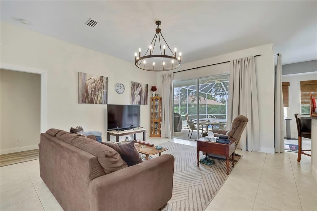 For Sale: $355,950 (3 beds, 2 baths, 1844 Square Feet)