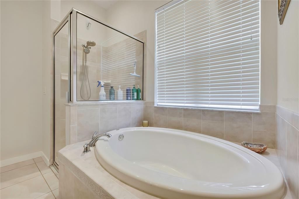 For Sale: $355,950 (3 beds, 2 baths, 1844 Square Feet)