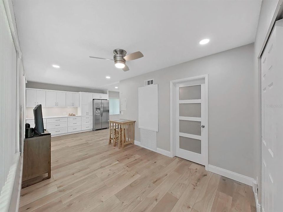 En Venta: $289,000 (2 camas, 2 baños, 1400 Pies cuadrados)