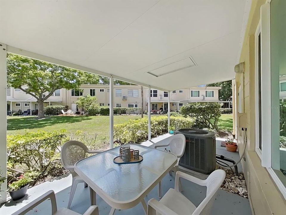 En Venta: $289,000 (2 camas, 2 baños, 1400 Pies cuadrados)