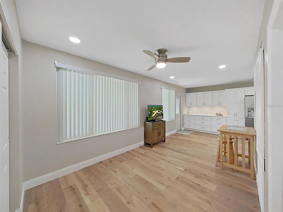 En Venta: $289,000 (2 camas, 2 baños, 1400 Pies cuadrados)