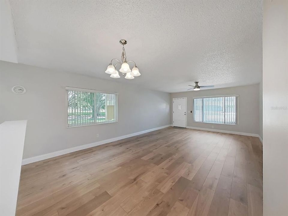 En Venta: $289,000 (2 camas, 2 baños, 1400 Pies cuadrados)