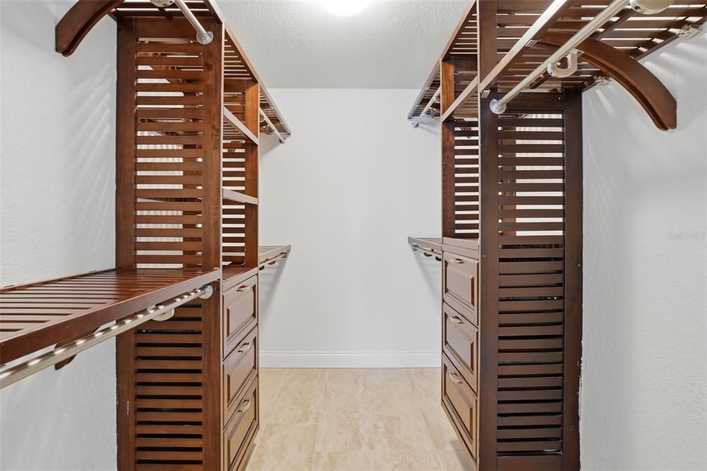For Rent: $2,850 (4 beds, 2 baths, 2209 Square Feet)