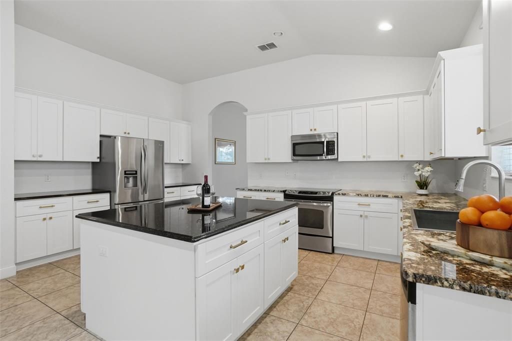 For Rent: $2,850 (4 beds, 2 baths, 2209 Square Feet)