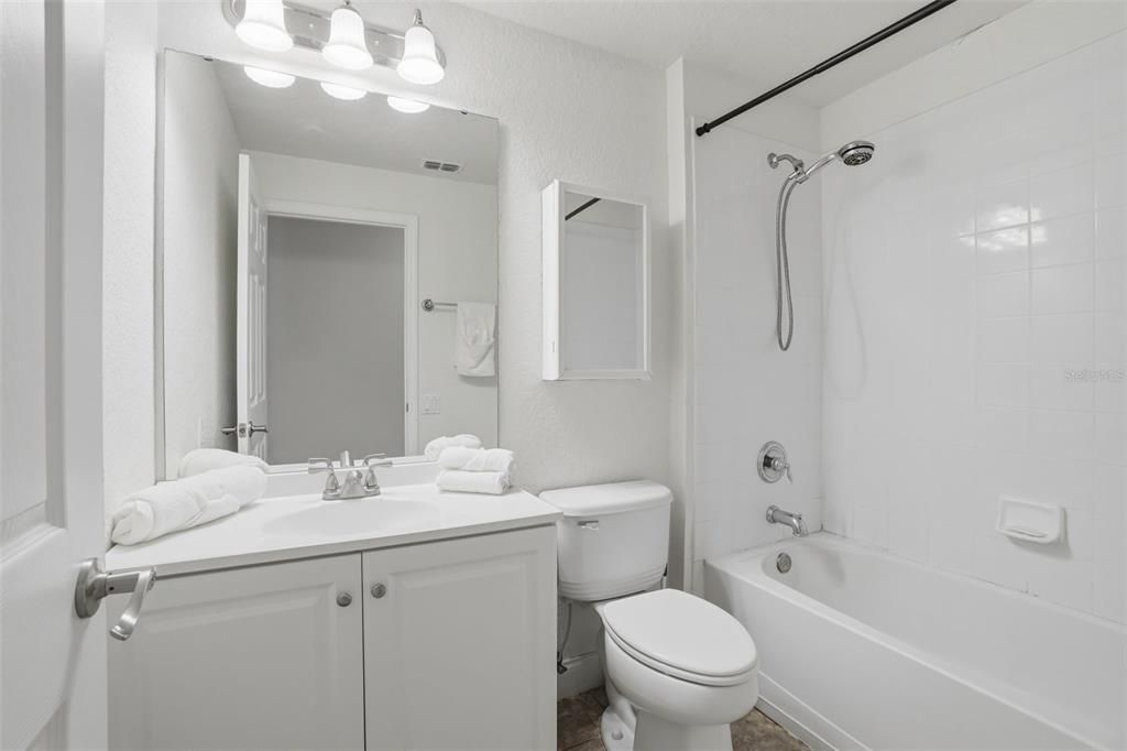 For Rent: $2,850 (4 beds, 2 baths, 2209 Square Feet)