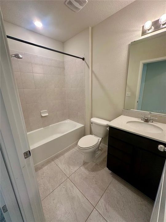 For Rent: $2,900 (5 beds, 3 baths, 2660 Square Feet)