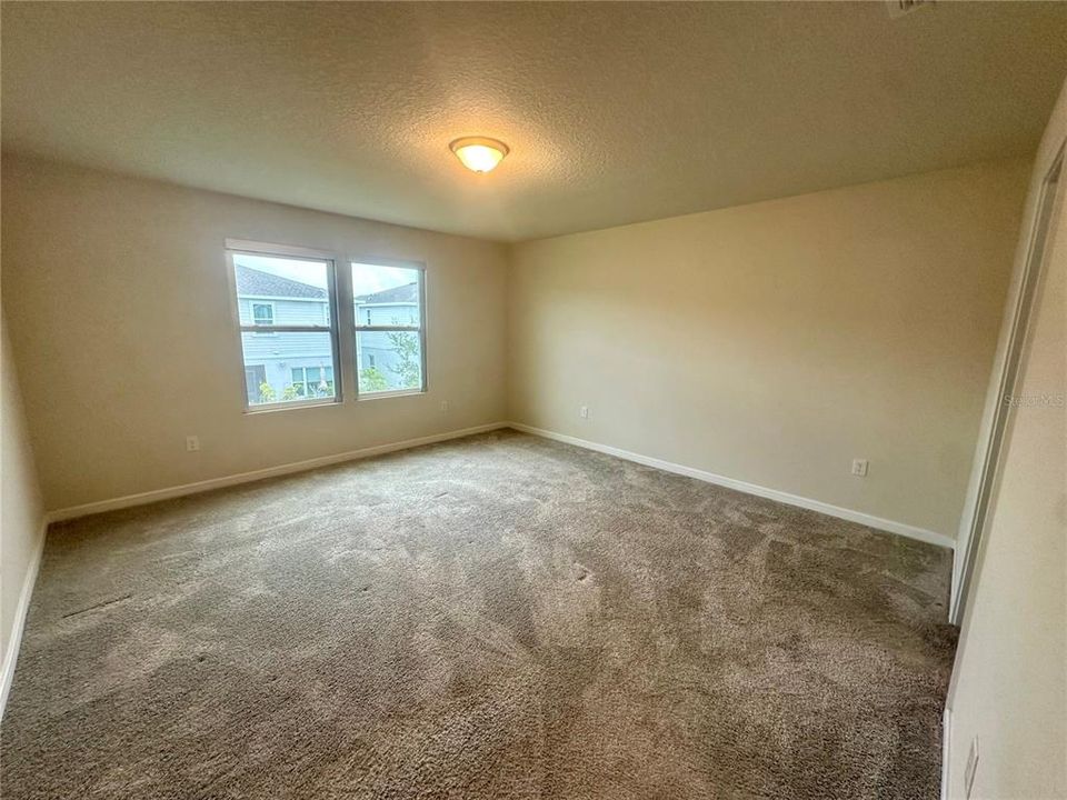 For Rent: $2,900 (5 beds, 3 baths, 2660 Square Feet)