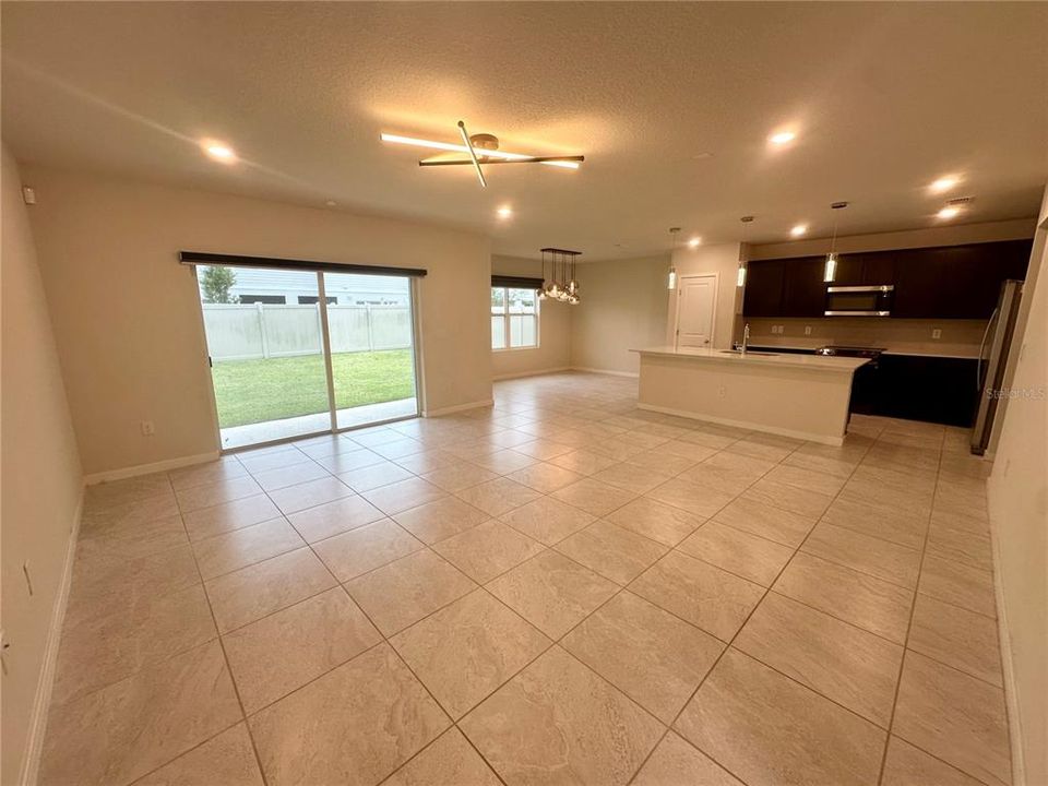 For Rent: $2,900 (5 beds, 3 baths, 2660 Square Feet)