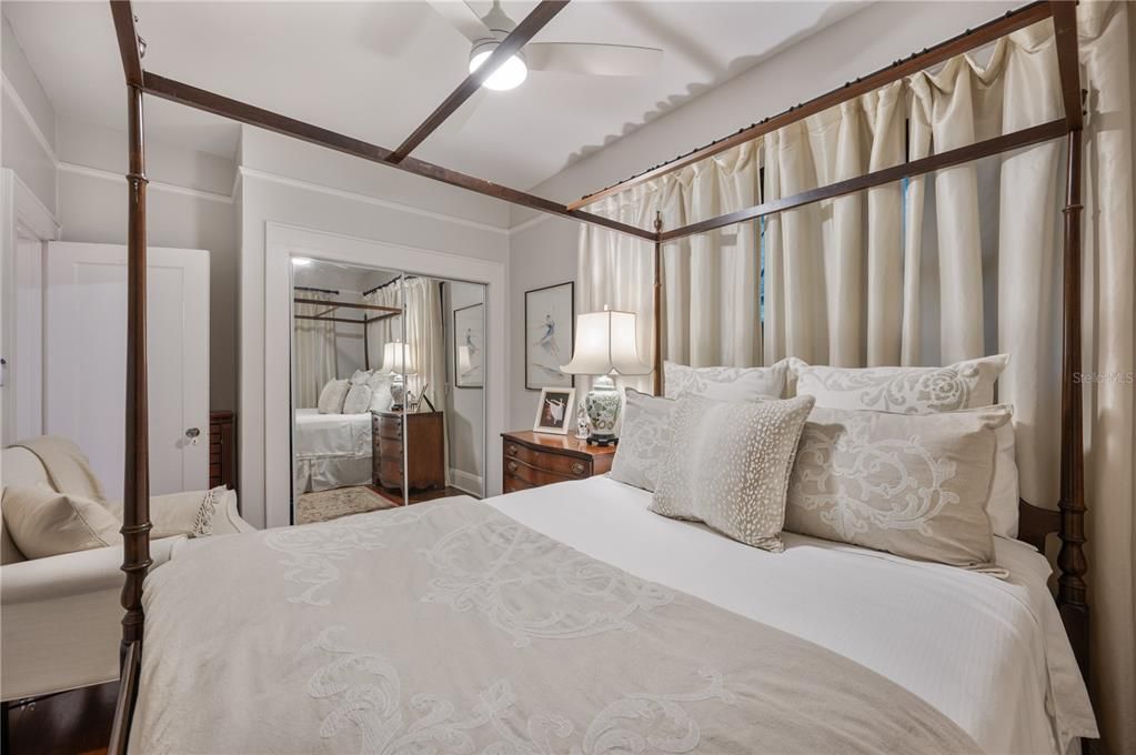 На продажу: $625,000 (4 спален, 3 ванн, 1976 Квадратных фут)