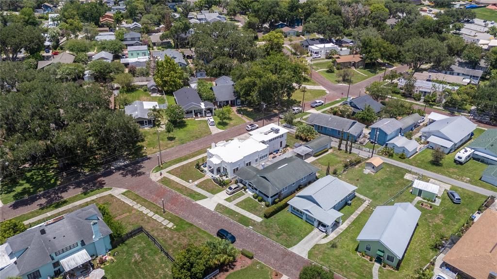 На продажу: $625,000 (4 спален, 3 ванн, 1976 Квадратных фут)
