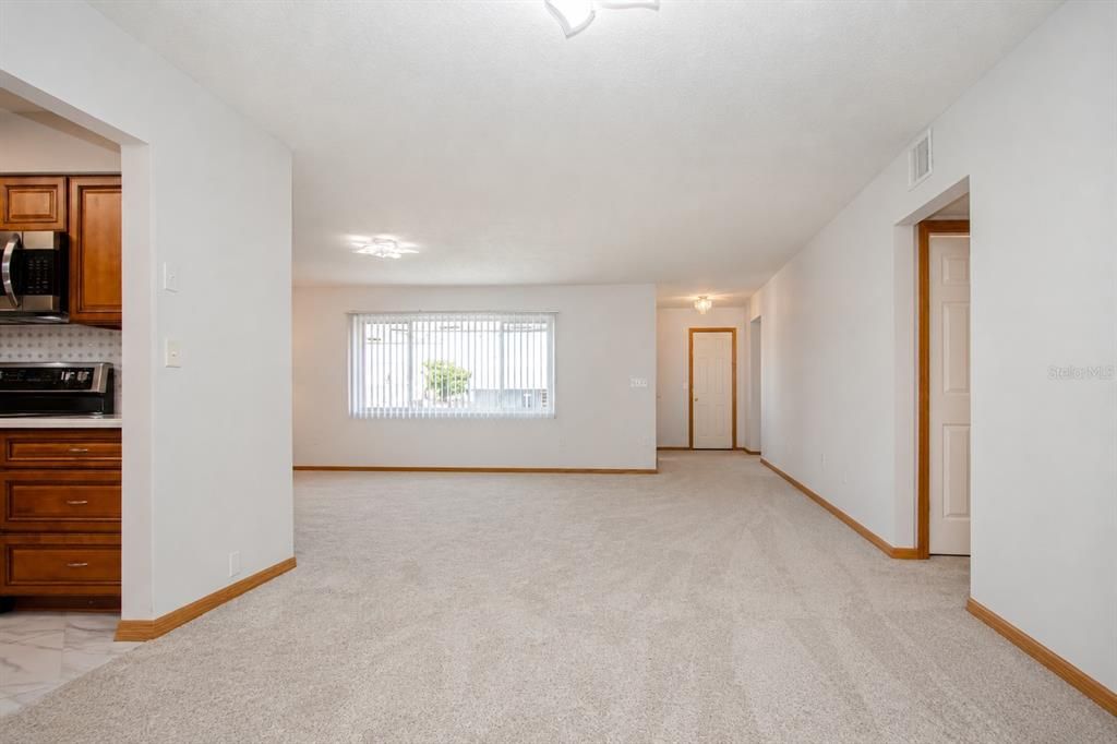 For Sale: $320,000 (3 beds, 2 baths, 2012 Square Feet)
