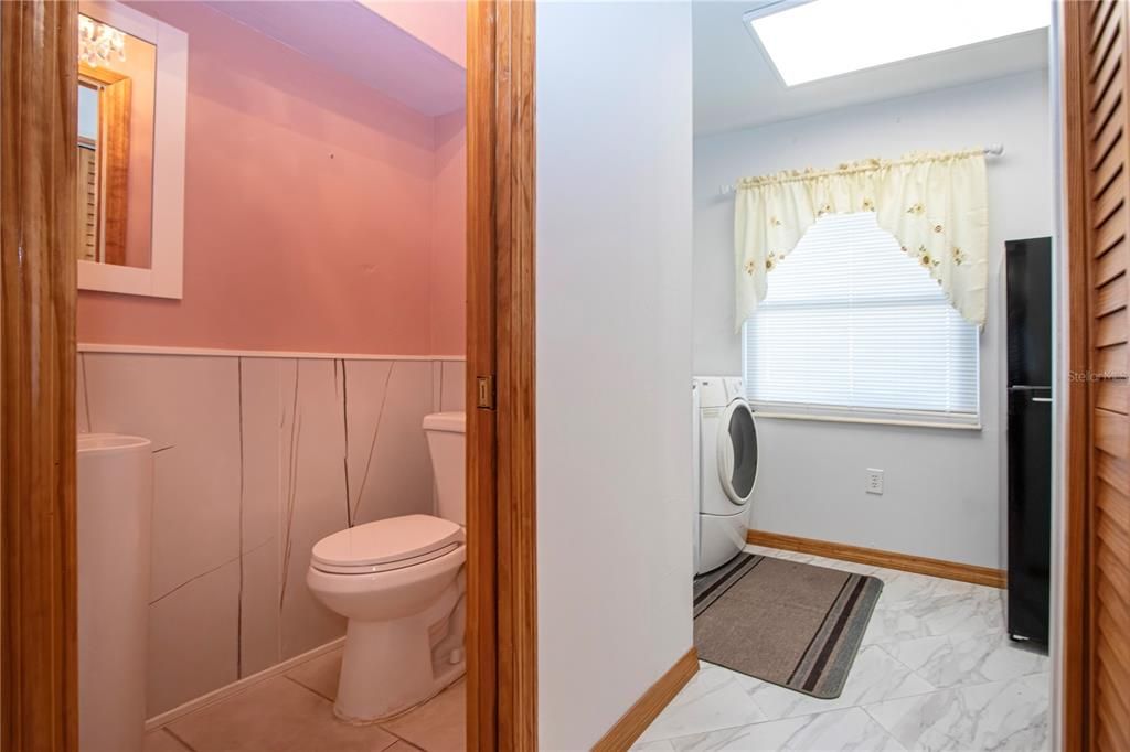 For Sale: $320,000 (3 beds, 2 baths, 2012 Square Feet)