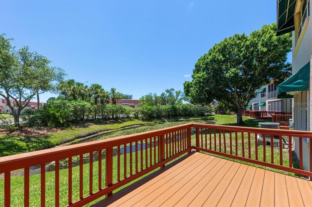 For Sale: $300,000 (2 beds, 2 baths, 1250 Square Feet)