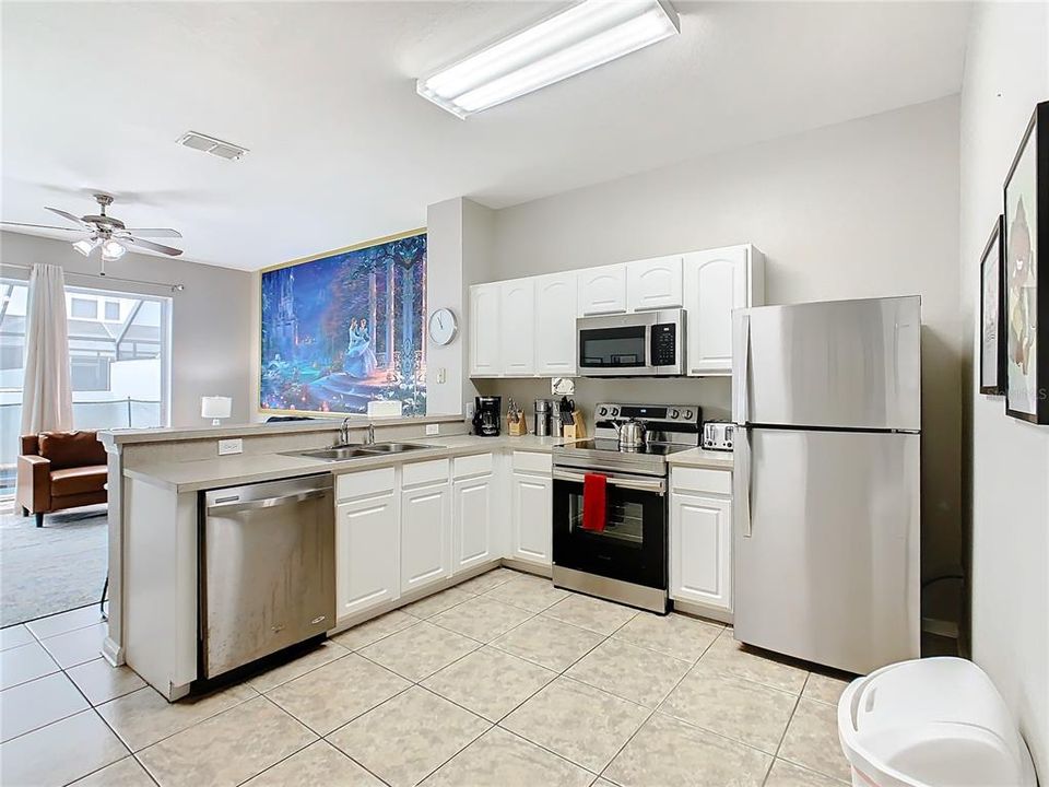 For Sale: $420,000 (3 beds, 3 baths, 1440 Square Feet)
