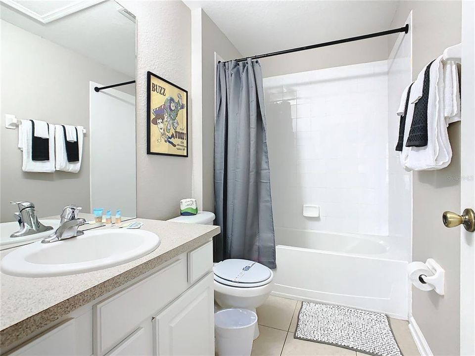 For Sale: $420,000 (3 beds, 3 baths, 1440 Square Feet)