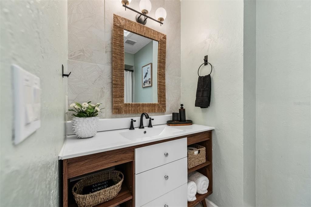 В аренду: $4,300 (3 спален, 2 ванн, 1275 Квадратных фут)