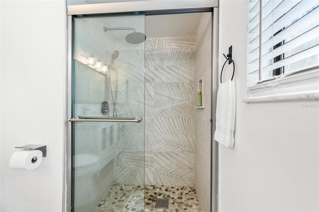 В аренду: $4,300 (3 спален, 2 ванн, 1275 Квадратных фут)