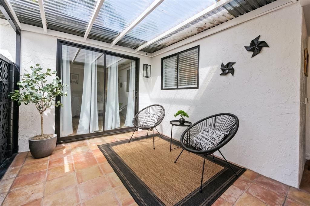 В аренду: $4,300 (3 спален, 2 ванн, 1275 Квадратных фут)