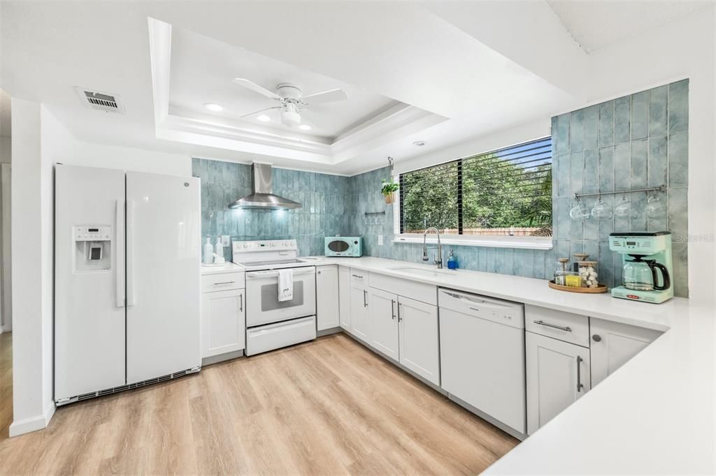 В аренду: $4,300 (3 спален, 2 ванн, 1275 Квадратных фут)
