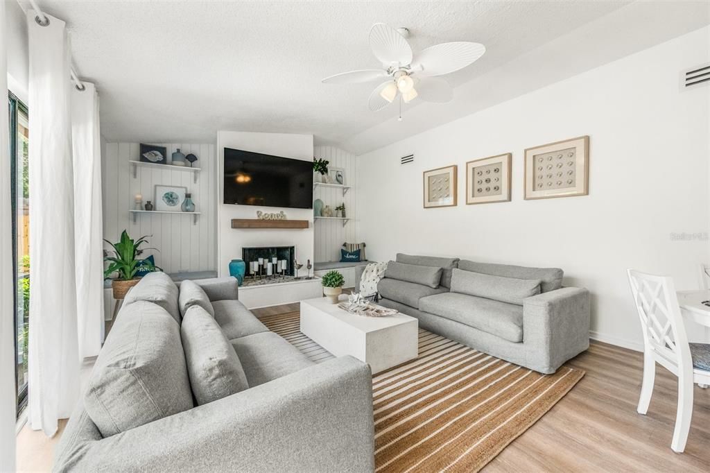 В аренду: $4,300 (3 спален, 2 ванн, 1275 Квадратных фут)