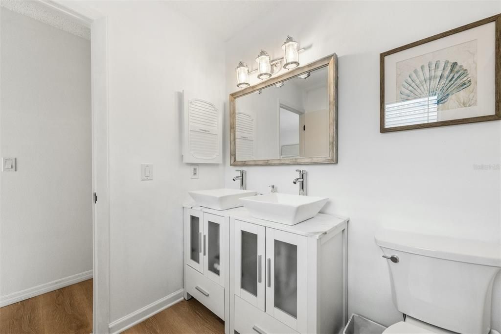 В аренду: $4,300 (3 спален, 2 ванн, 1275 Квадратных фут)