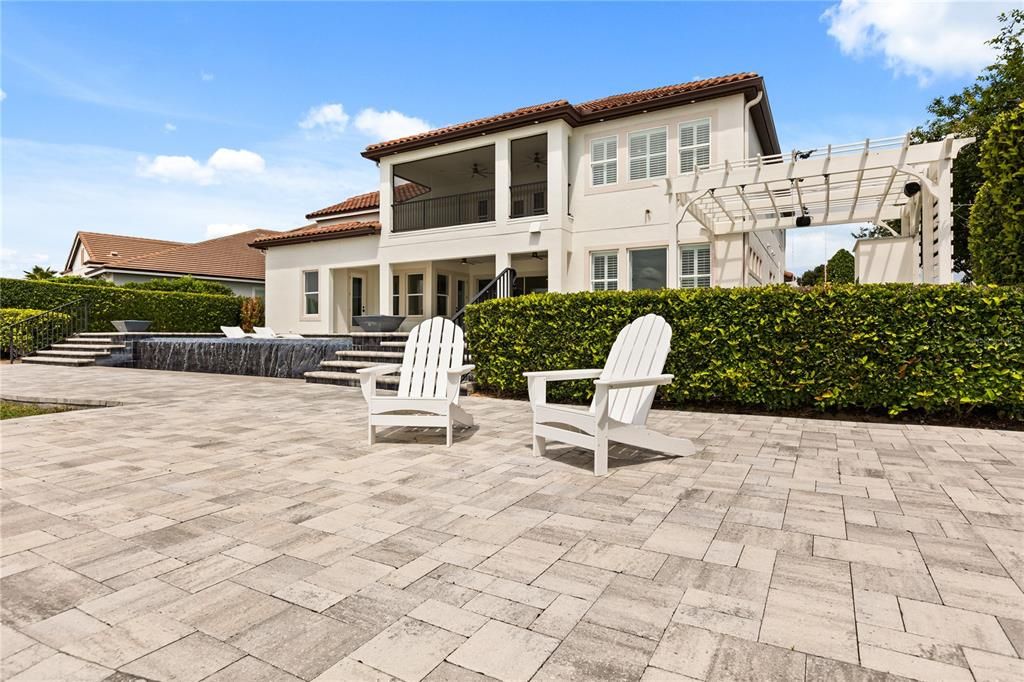 For Sale: $2,799,950 (5 beds, 5 baths, 5551 Square Feet)