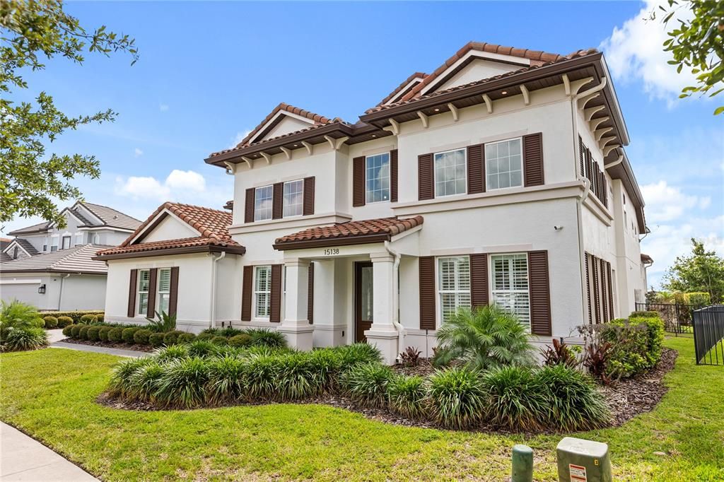 For Sale: $2,799,950 (5 beds, 5 baths, 5551 Square Feet)